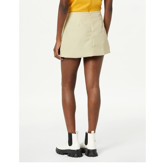 Head of State Wumi Mini Skirt in Cream - Picture 4 of 10